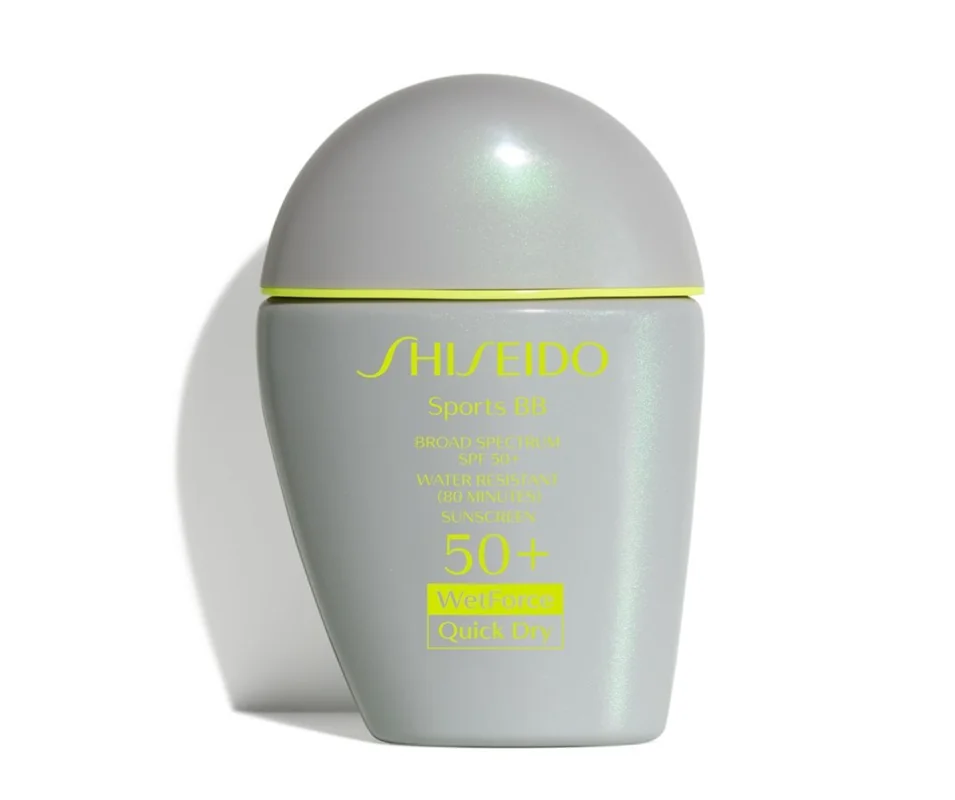 کرم ضد آفتاب رنگی شیسیدو رنگ لایت نچرال اصل اروپایی  SHISEIDO  SPORTS BB SPF50 VERY WATER_RESISTANT HAUTEMENT RESISTANT  AL'EAU